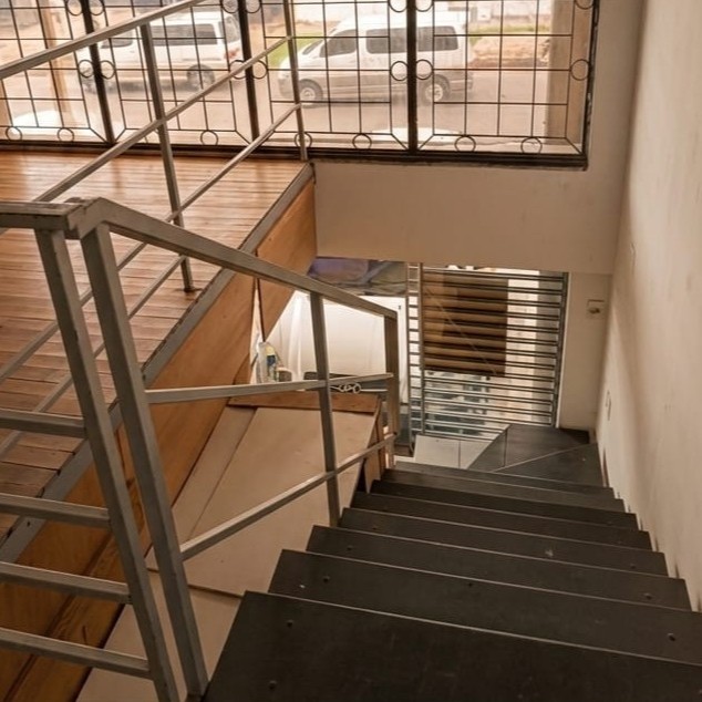 Vendo salón comercial + 4 departamentos — foto 3