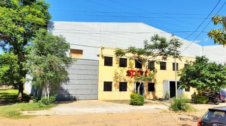 Alquilo Amplio Galpón Tinglado, Oficinas Corporativas Y Show Room