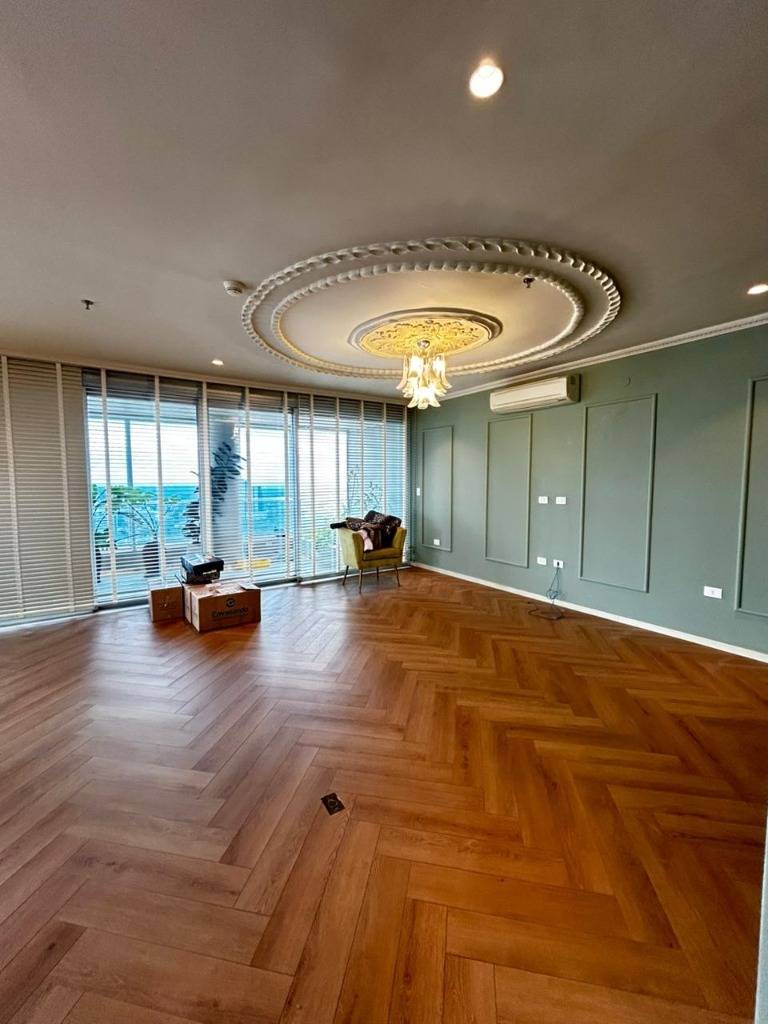 ALQUILO MODERNO DEPARTAMENTO EN SEMIPISO — foto 2