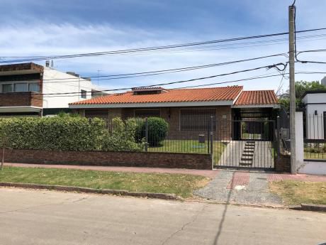 Muy Buena Casa , Buen Terreno Y Excelente Distribución, Punta Gorda