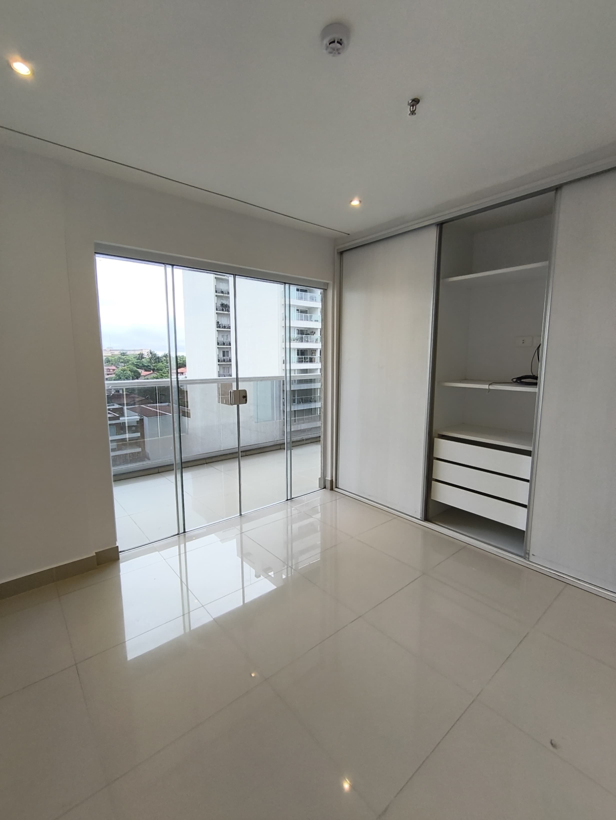 Alquilo departamento de 2 habitaciones en molas López Asunción — foto 2