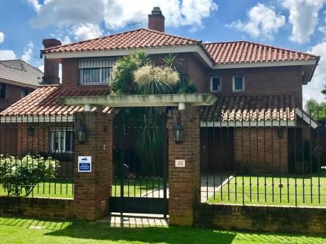 Casa En Alquiler En Manantiales