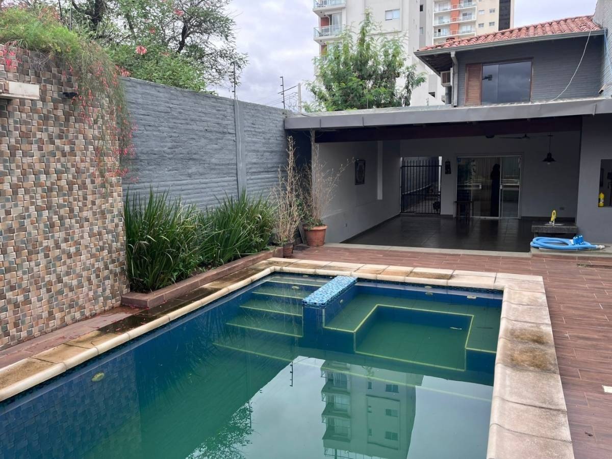 Se alquila residencia a media cuadra del Cit — foto 2