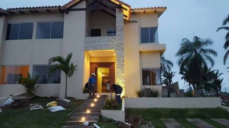 Hermosa Casa En El Urubo