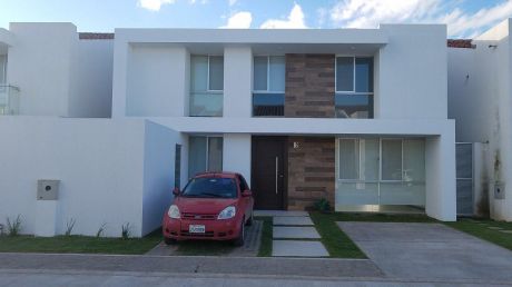 Hermosa Casa En Alquiler Zona Norte