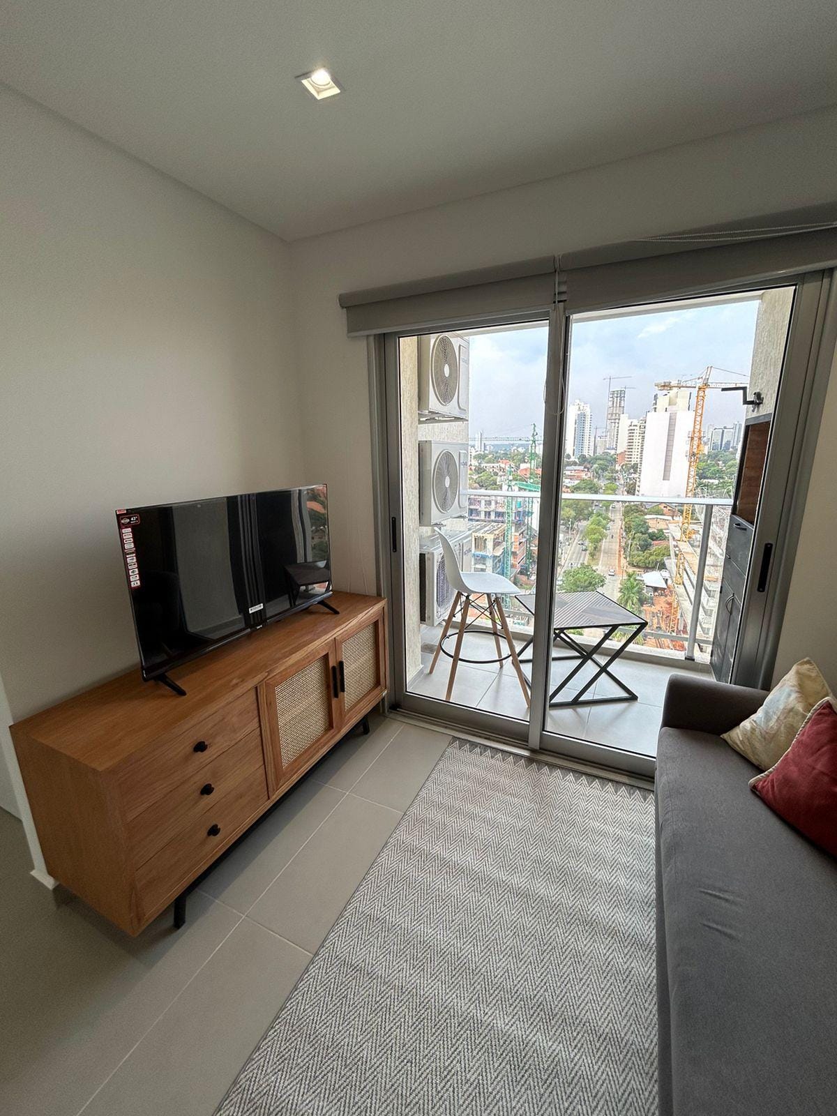 ALQUILO DEPARTAMENTO 2 DORM EN MOLAS TOWER — foto 2