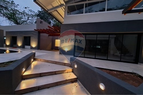 HERMOSA CASA A ESTRENAR ZONA CLUB LAGO AZUL — foto 3