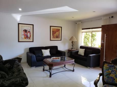 Alquilo Casa Amoblada Amplia Y Moderna