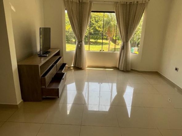 IMPONENTE CASA PARA LA VENTA - LAMBARÉ — foto 2