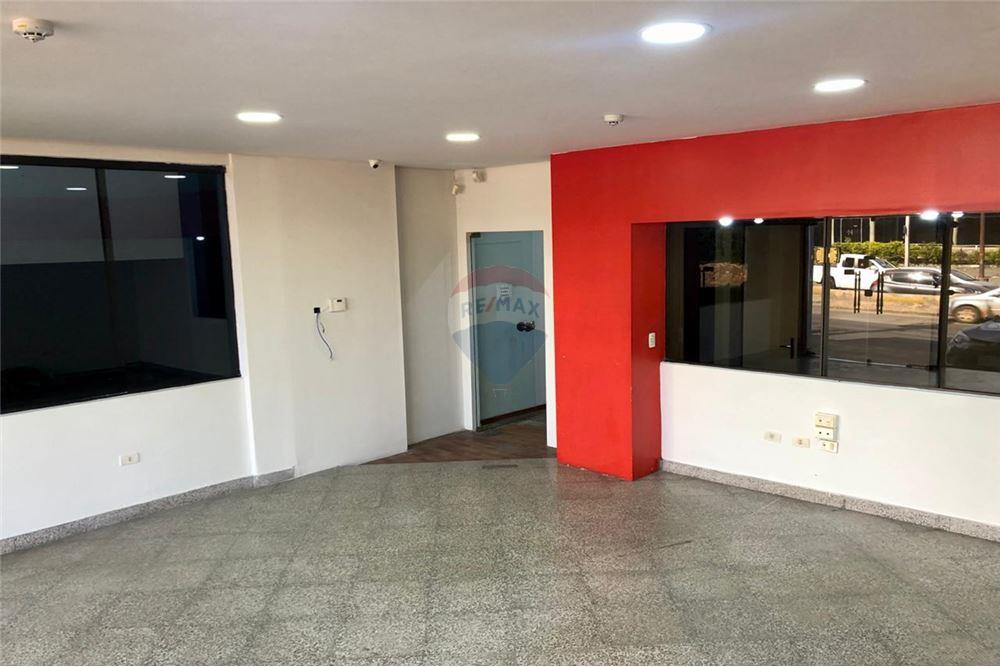 Local Comercial - Alquiler - San Lorenzo, Paraguay — foto 3
