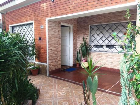 Excelente Casa A Metros De Gral Flores