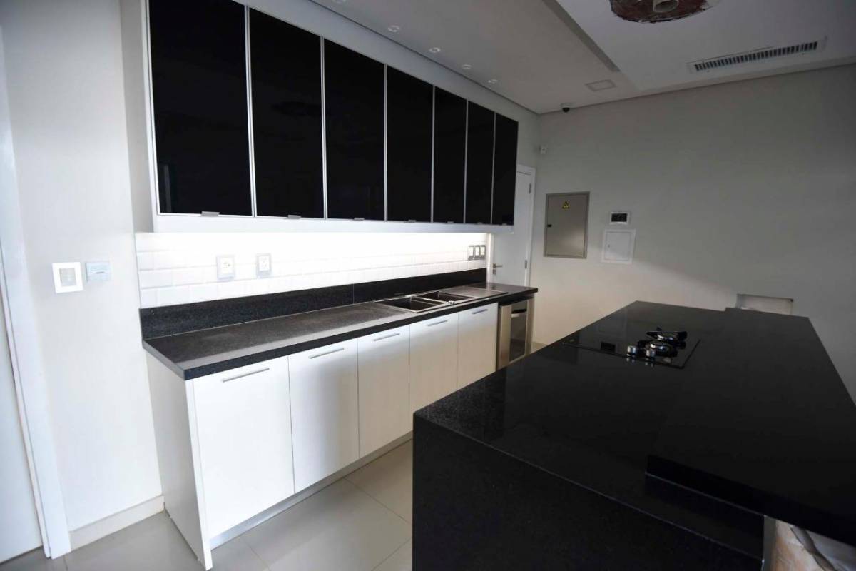 ¡EN ALQUILER! Casa de 4 dormitorios - Zona CIT/Colegio Trinity — foto 2