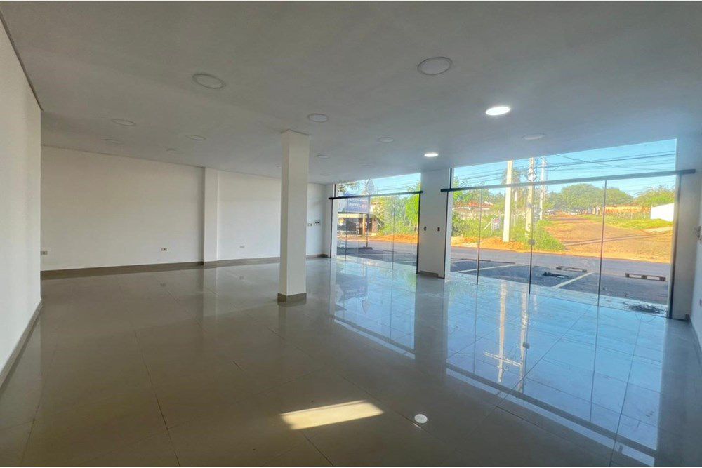 *ALQUILO AMPLIO LOCAL COMERCIAL EN VILLA ELISA* — foto 3