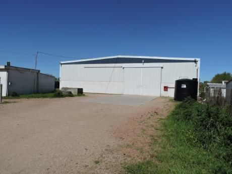Local Industrial 1500 M2 + 3 Padrones