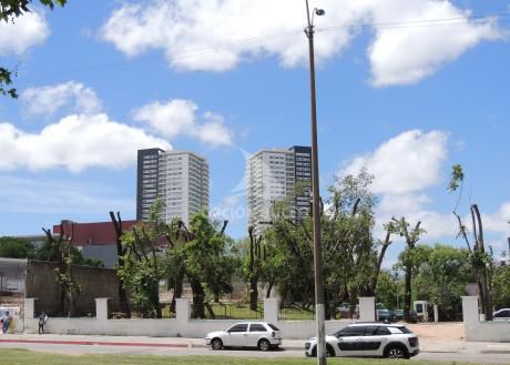 Local Comercial En Venta En Brazo Oriental. A Estrenar