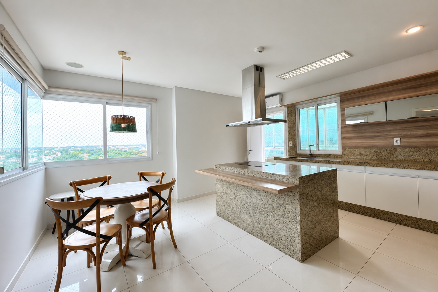 Casa en alquiler en Ycuá Satí