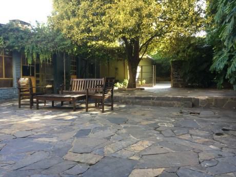 Venta Casa, Padrón único, 4 Dorm, 3 Baños, Fondo Y Garaje