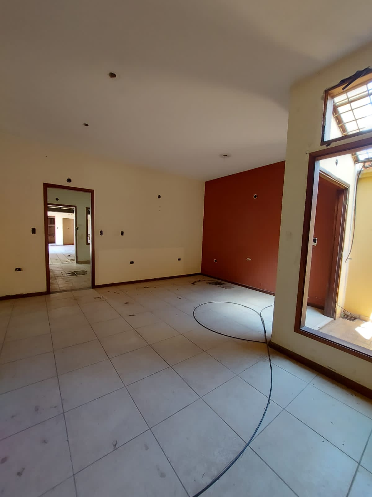 Vendo terreno de 1020 mt2 con Casa a remodelar o demoler. Cod 037 — foto 2