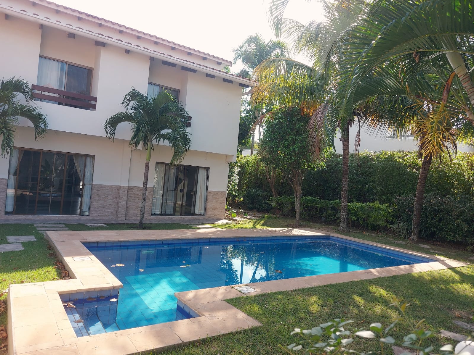 Casa en alquiler en Urubó