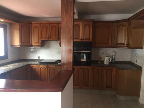 * Reservada *espectacular Inmueble, 5 Dormitorios, Médanos De Solymar