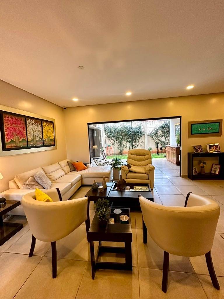 Casa en venta en Luque — foto 2