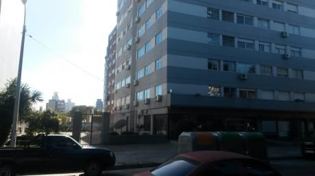Oportunidad En Precio!!!.apartamento Golf Dos Dormitorios Ocupado.