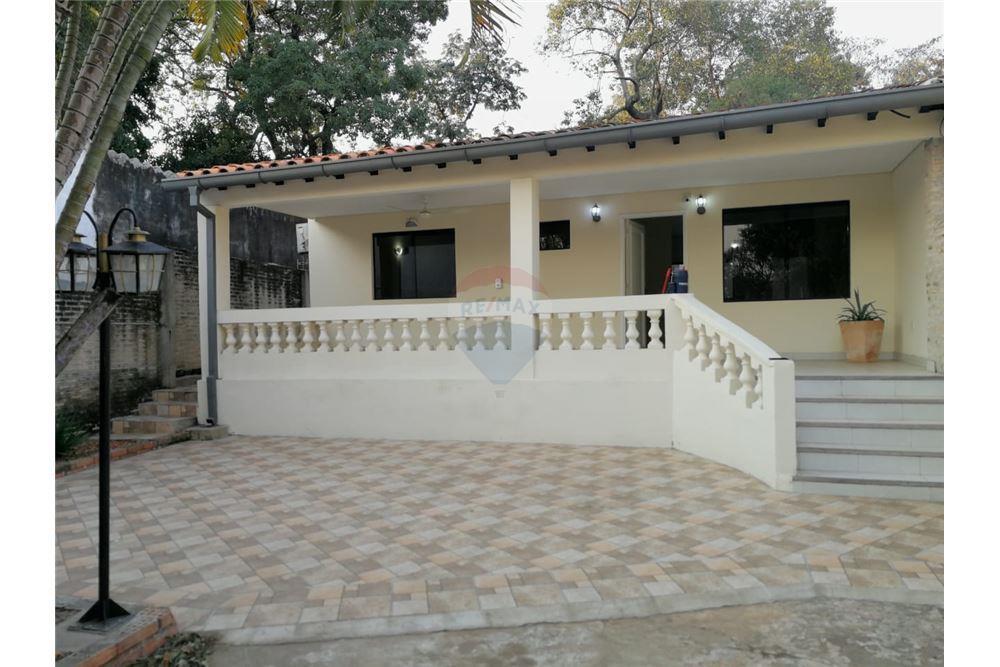 Alquilo casa sobre Avda. Molas López