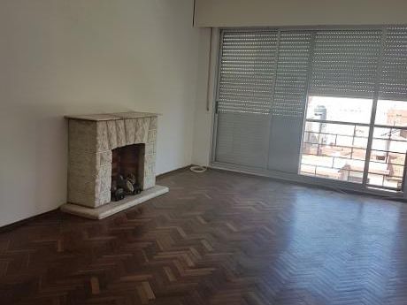 Apto En Venta Tres Dorm Y Dos Baños