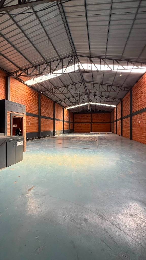 ALQUILO DEPÓSITO/GALPÓN EN MARIANO ROQUE ALONSO — foto 2