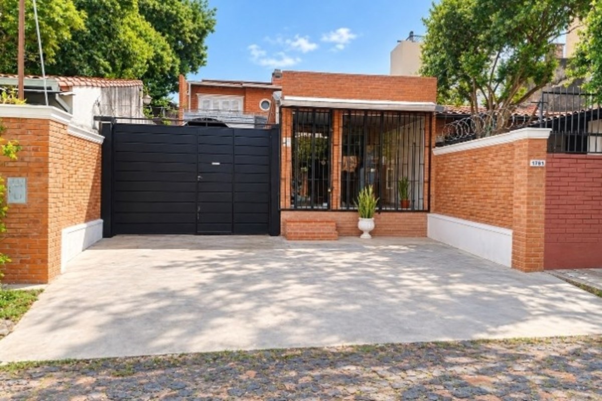 Casa en venta en Pettirossi