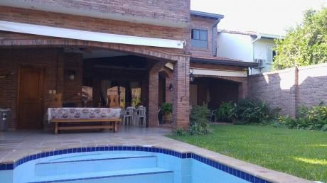 Hermosa Casa En Villa Morra