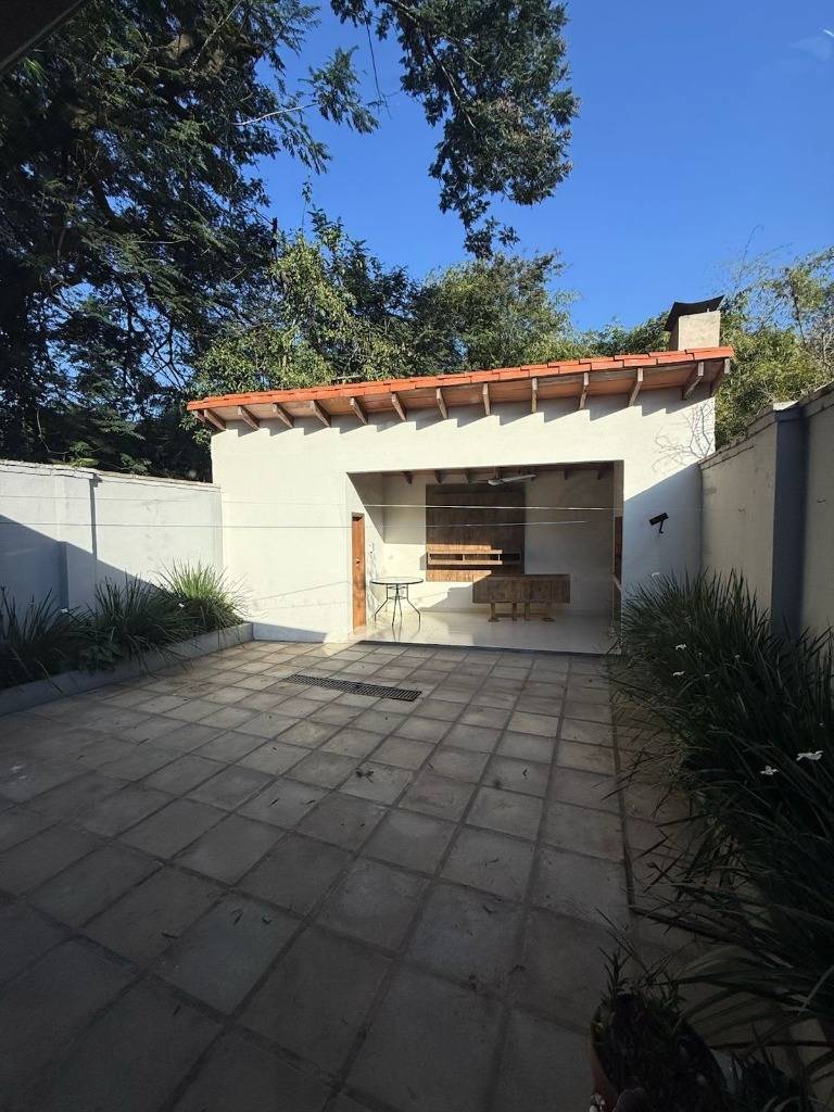 ALQUILO CASA AMOBLADA EN LAMBARE — foto 2