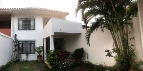 Casa En Urbanización California (precio De Super Oferta)