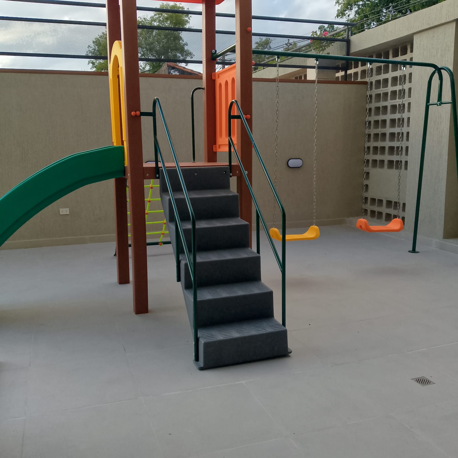 ALQUILO DPTO SEMI AMOBLADO EN SAJONIA — foto 2