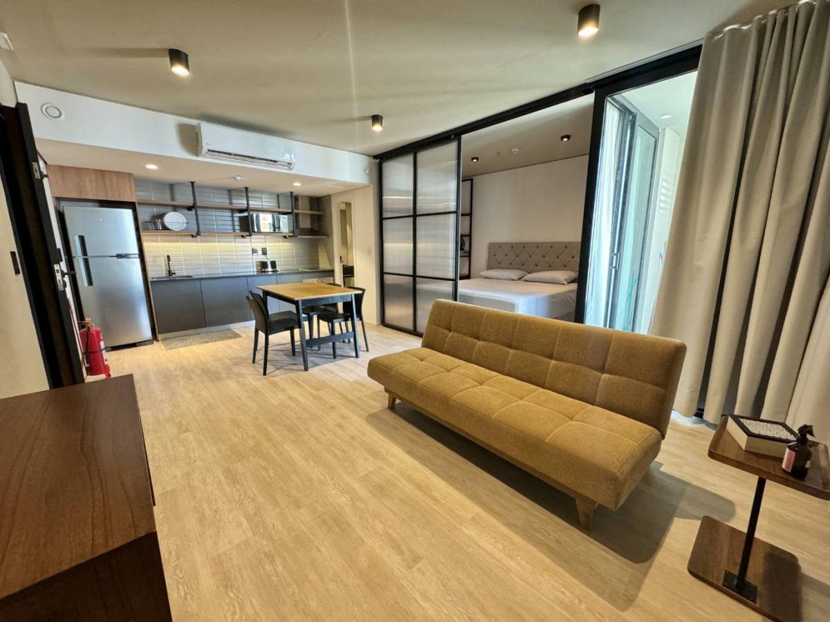 VENDO DEPTO 1 DORMITORIO AMOBLADO + 1 COCHERA EN THE STATION LAS MERCEDES — foto 2