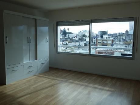 Monoambiente En Piso 5