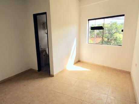 Alquilo Coqueto Departamento De 3 Habitaciones Zona Municipaliidad De Luque