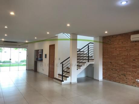 Alquilo Duplex En Barrio Miraflores,mburucuyá,a 2 Cuadras De Santísima Trinidad.