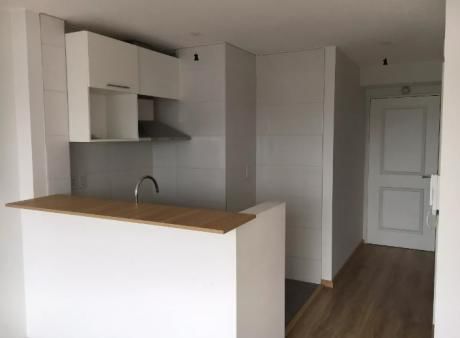 Mono Ambiente, Rivera Y Brito Del Pinto,piso 8, Al Frente, Piscina, $ 15.000