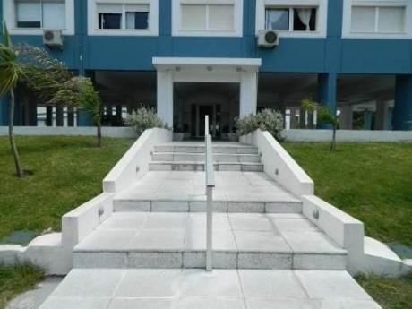 Apartamentos En Alquiler Temporada En Av Italia Y Patagonia 5534