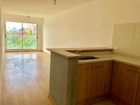Venta De Apartamento De 2 Dormitorios. Piso 8. Nuevo!