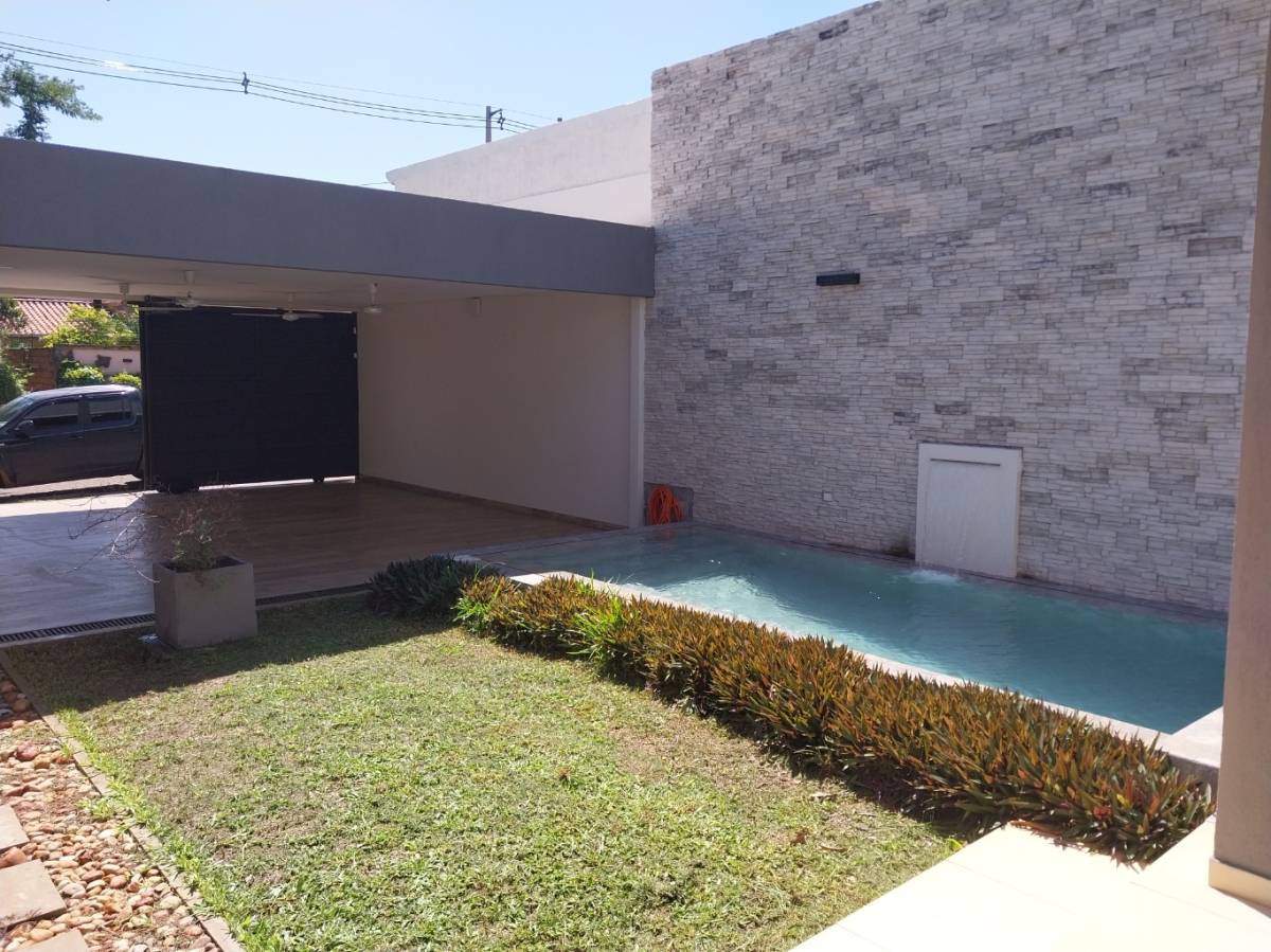 ALQUILO Casa en Lambaré. Zona Unicanal (canal 13) — foto 2
