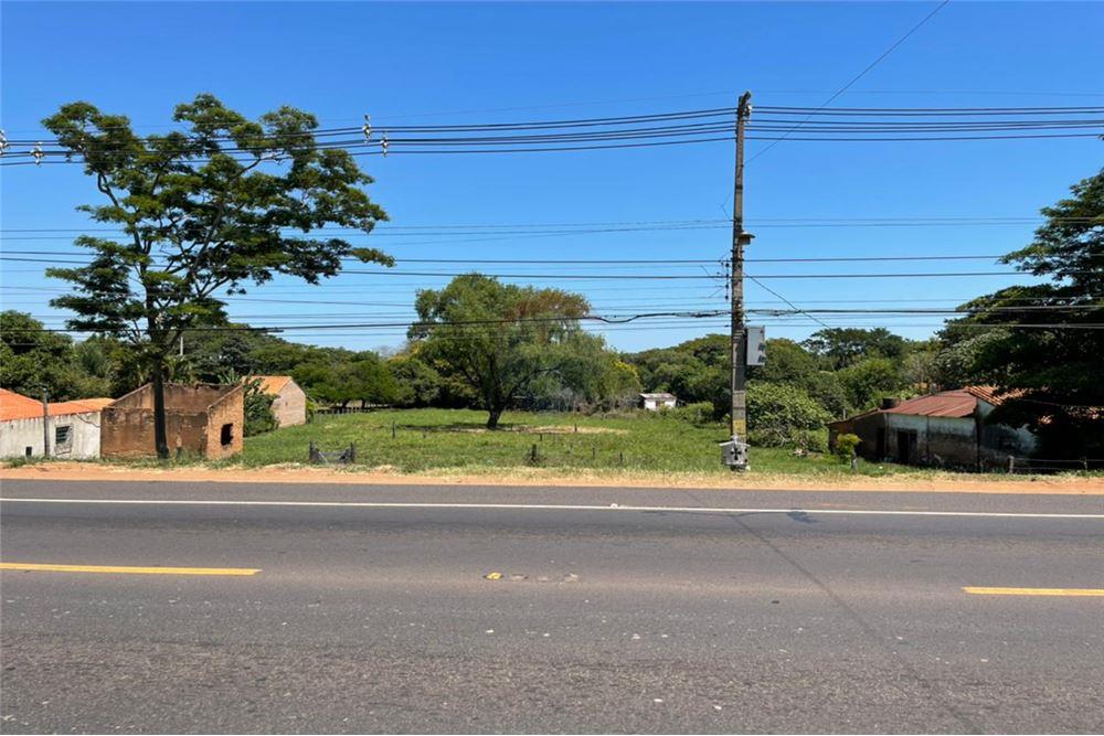 VENDO IMPORTANTE TERRENO SOBRE RUTA III, LIMPIO — foto 3