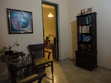 Cómoda Casa En El Centro De La Ciudad De La Paz.