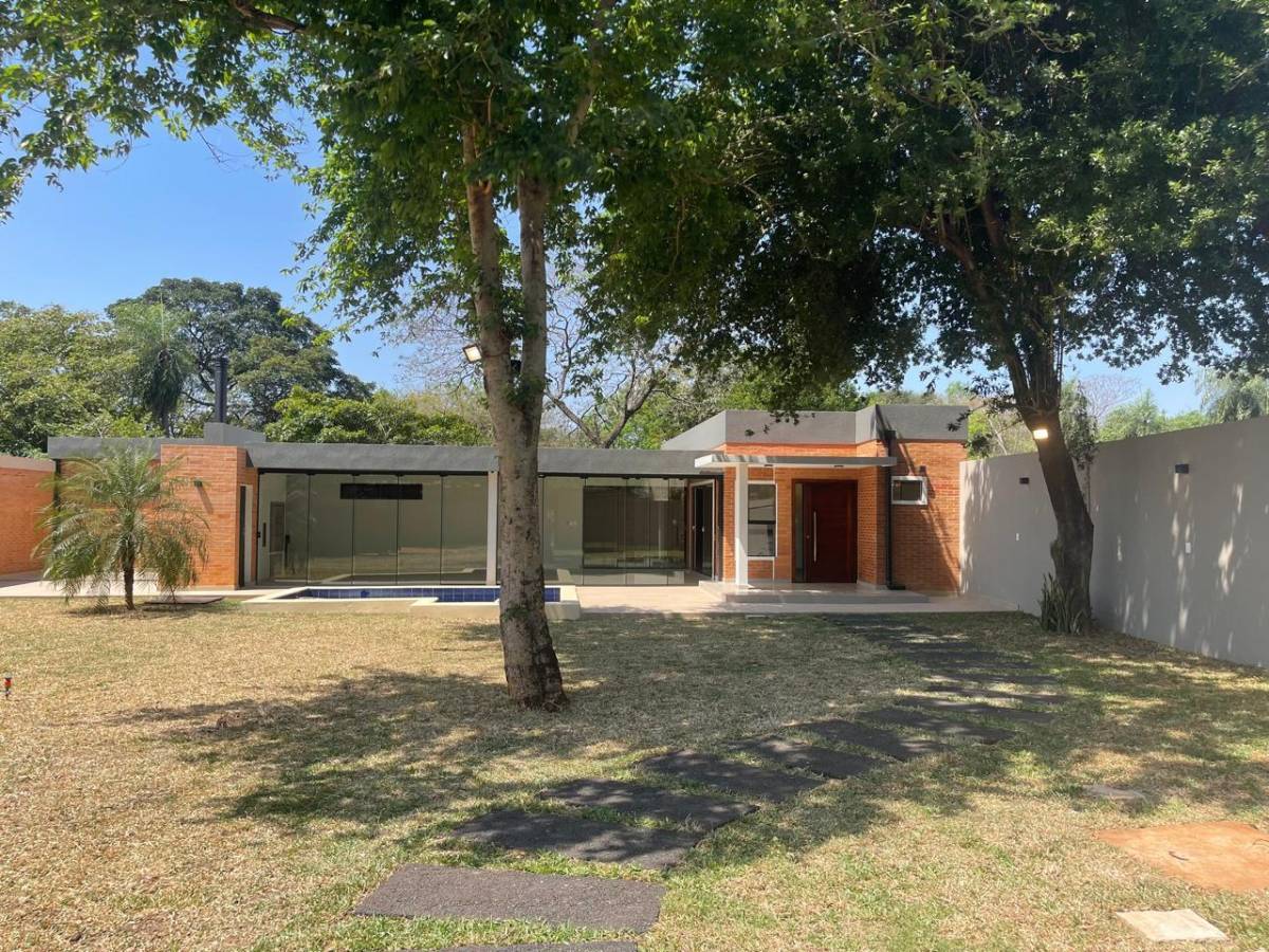 Vendo casa bo. Loma Merlo Luque — foto 2