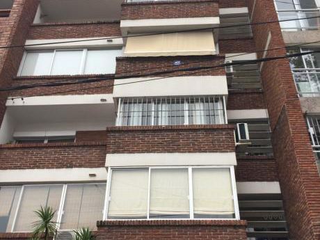 Alquiler En Punta Carretas Cerca De Todo Y Vista Despejada