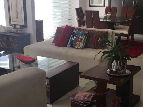 Departamento En Venta A Mts De Av.irala