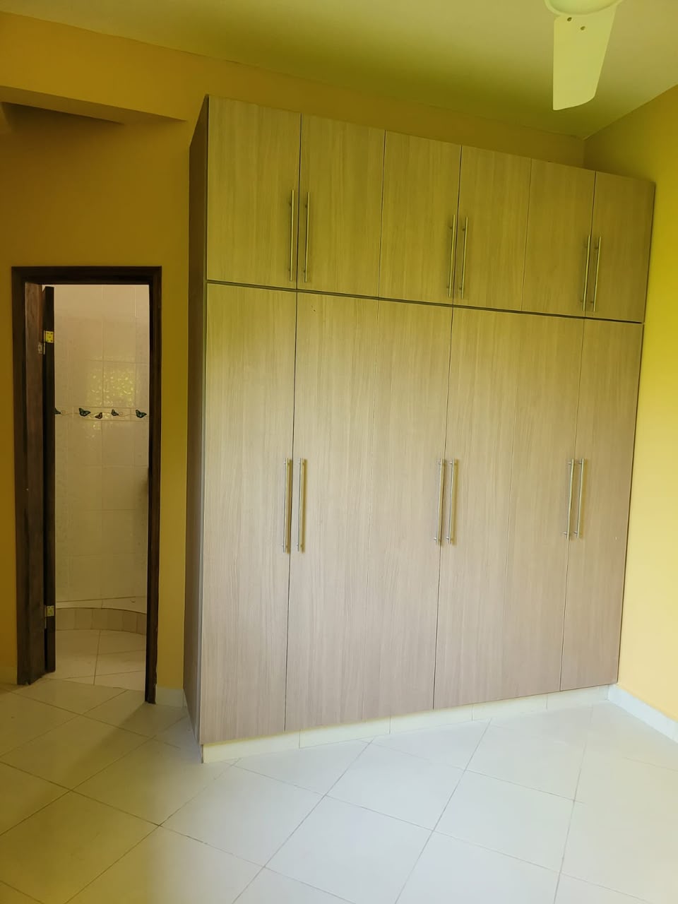 ALQUILO HERMOSO DUPLEX EN LAMBARE — foto 2