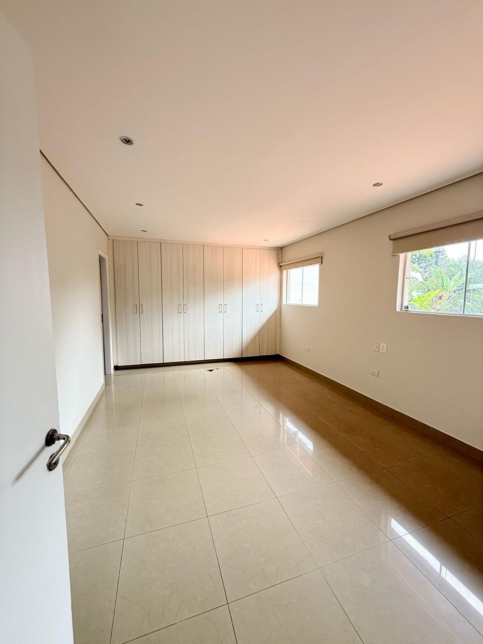 *ALQUILO IMPORTANTE CASA ZONA PRIMER PRESIDENTE* — foto 2