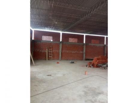 Tinglado En Alquiler Sobre Avenida